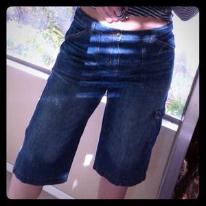 LIFE IS GOOD Denim Cargo Capris. NEW.