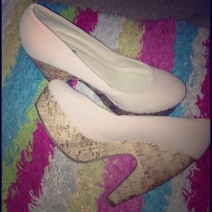 🚫RESERVED🚫Blush colored cork heels size 10