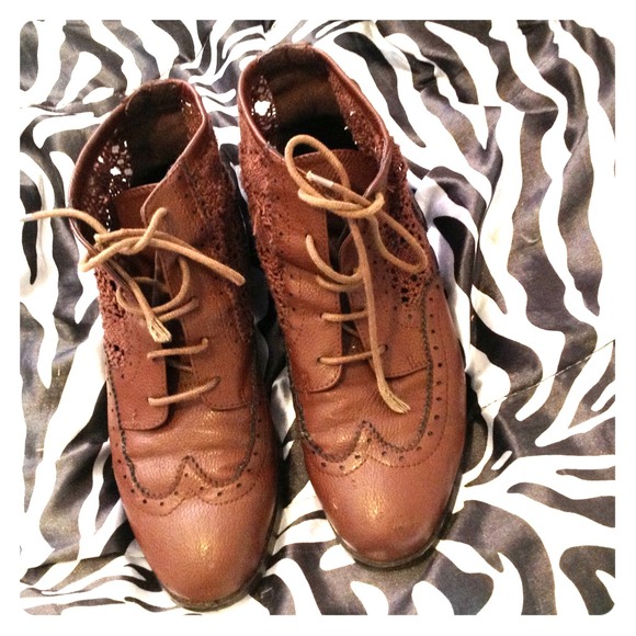 Boots - Picture 1 of 2