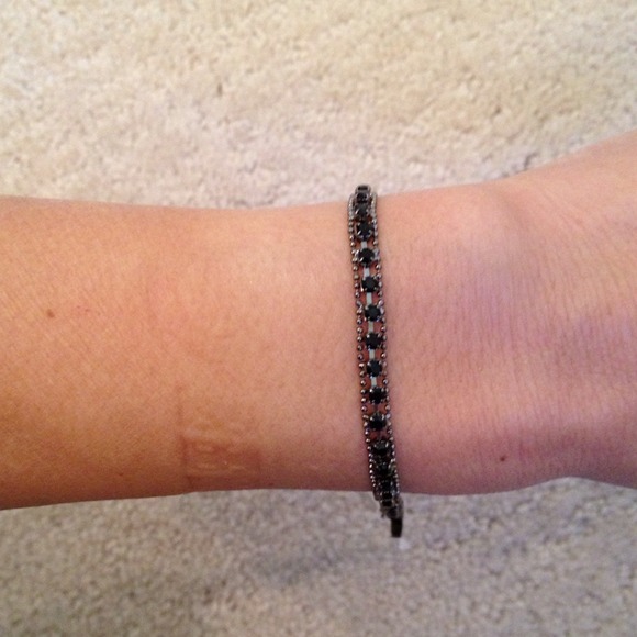 Liz Claiborne Bracelet - Picture 2 of 3