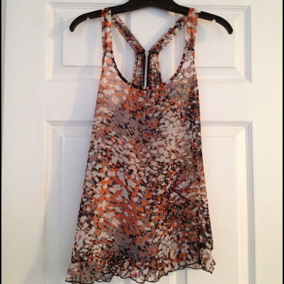 Reduced! Confetti flecked top w/ zipper and ruffle