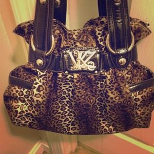 Leopard print Kathy van Zealand