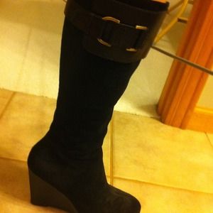 Black aerosoles wedge boit