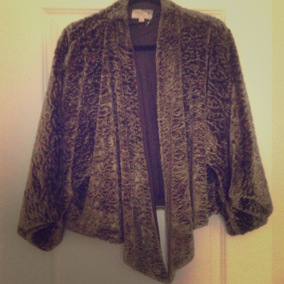 Stunning Elizabeth and James Coat!
