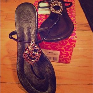 Tory Burch black & gold thong sandals 6M