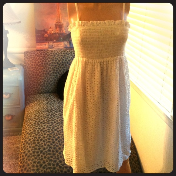 🚫🚫SOLD🚫🚫White eyelet