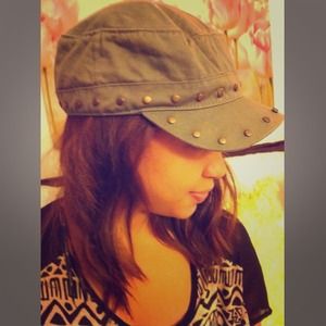 New Condition Army Green Hat