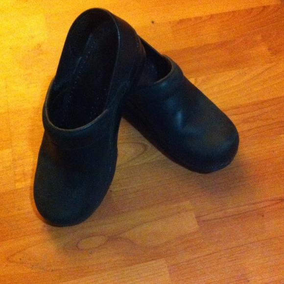 Black Dansko's