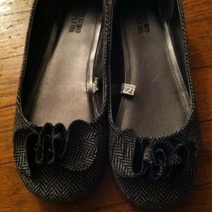Houndstooth ballet flats wit ruffle bow