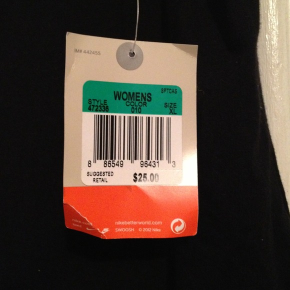 Authentic Nike Black tee XL in size. - Picture 2 of 3