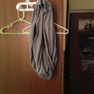Lululemon vinyasa scarf - reversible infinity