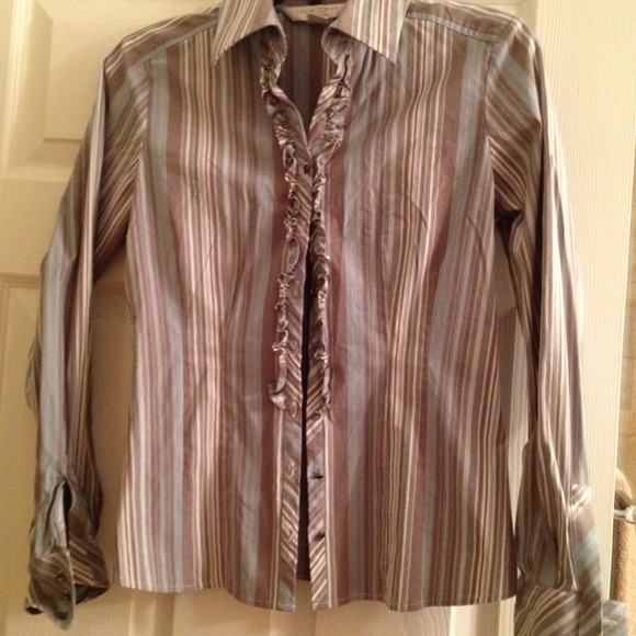 Beautiful blouse tan and blues ruffle button up