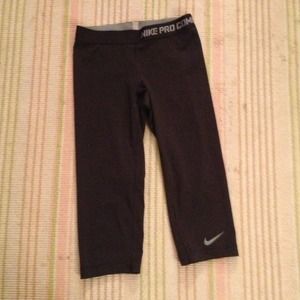 Nike pro combat capris