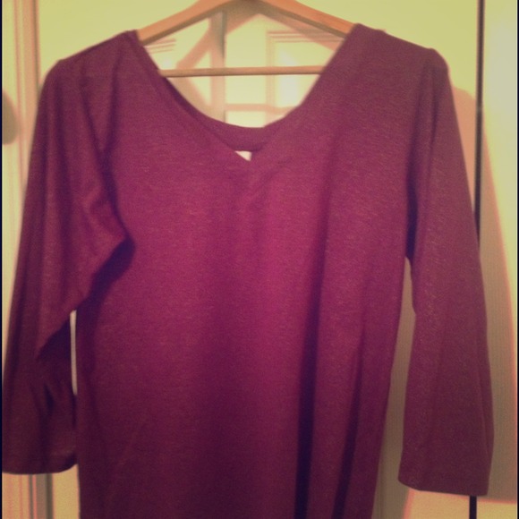 ⚡FLASH SALE⚡ $4 Purple V-neck