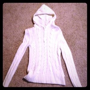 Super cute and American eagle outfitters sweater!