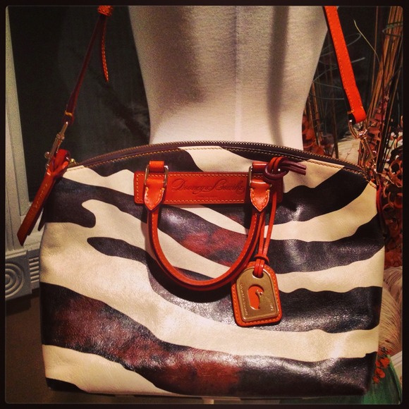 🔽Dooney & Bourke Genuine Leather Purse & Wallet👜 - Picture 3 of 4