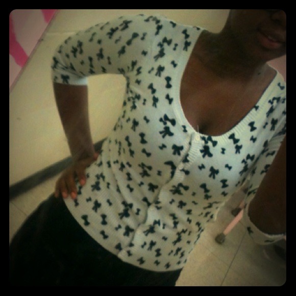 Black And White Button Down Sweater ! ❤ - Picture 1 of 1