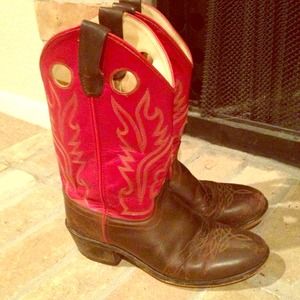 Cowgirl boots size 6