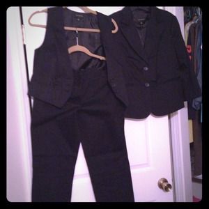 Black Limited Capri suit