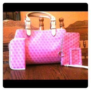 Dooney & bourke
