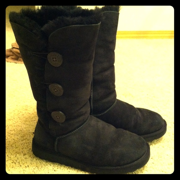 🚫🚫🚫🚫🚫SOLD⛔🚫⛔🚫⛔🚫⛔🚫Black Uggs