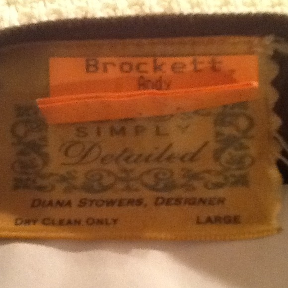 SOLD!!!!!  Brown tank with Sequined Cross & Rose - Picture 3 of 3