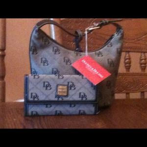 Dooney& bourke purse and wallet