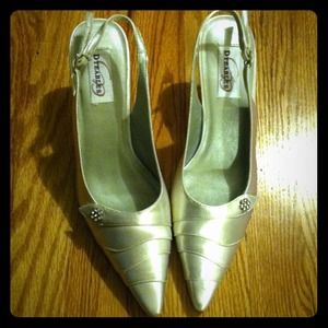 White satin Dyeables shoes. Size 9. Worn once.