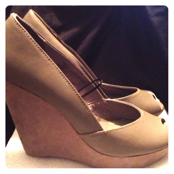 H&M wedge heel peep toe shoes