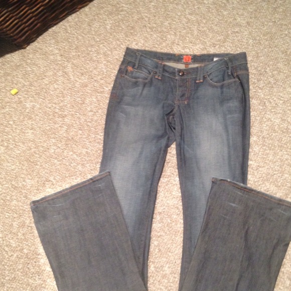 Designer Jeans - Picture 3 of 4