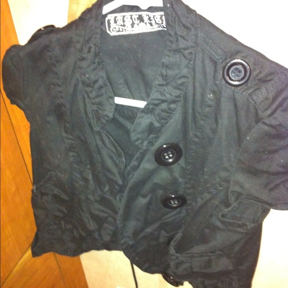 Pull over half jacket