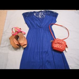 ****SOLD**NEW!! Maxi dress with lace shoulders