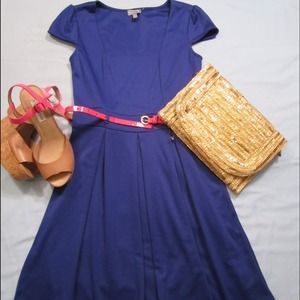 ***SOLD****Pleated dress with hot pink belt!