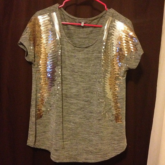 🌟SOLD🌟Fashionable shirt