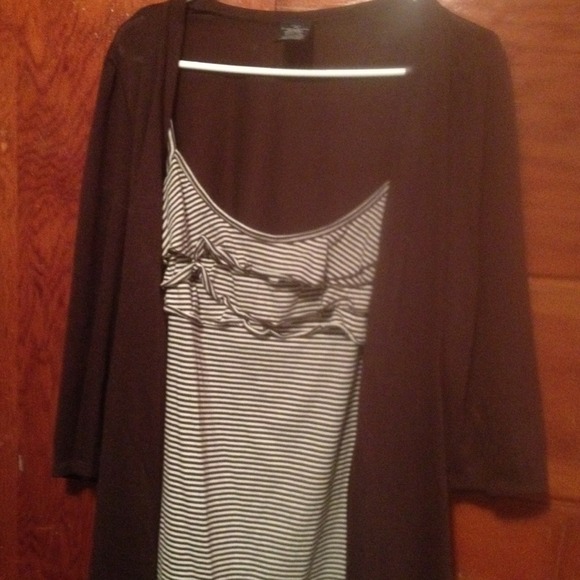 @@@@@reserved bundle for ladee, brown ruffle top,