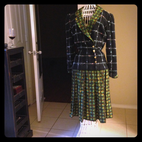 Adolfo couture suit