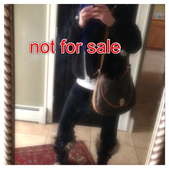 💗Authentic LV Handbag💗 - Picture 2 of 2