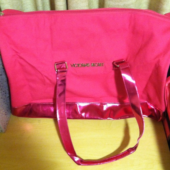 Victoria's secret duffle! So cute!