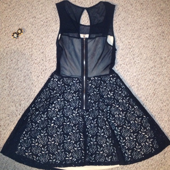 ❌❌SOLD!! Lace dress bundle! Will sell separately! - Picture 3 of 5