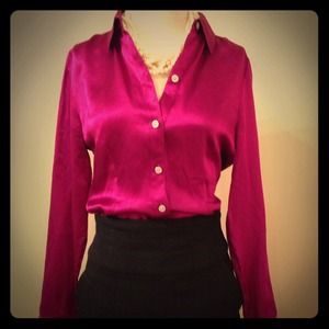 Banana Republic Tops - 100% Pure Silk Banana Republic Blouse Banana Republic Tops - 100% Pure Silk Banana Republic Blouse