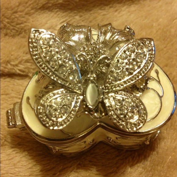 Ring Holder Box📦 - Picture 4 of 4