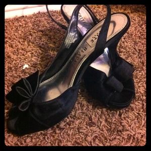 Cute black leather outsole