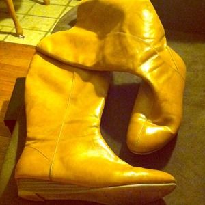 🔥Reduced🔥Calf high zip up boots