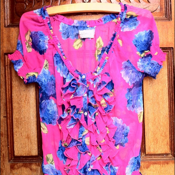 Traded!Brand new Abercrombie floral top