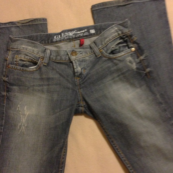 ✋❌SOLD❌✋Guess Foxy Flare Jeans, size 27. - Picture 4 of 4