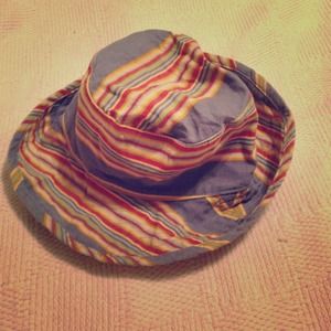 Oversized Brim Striped Bucket Hat