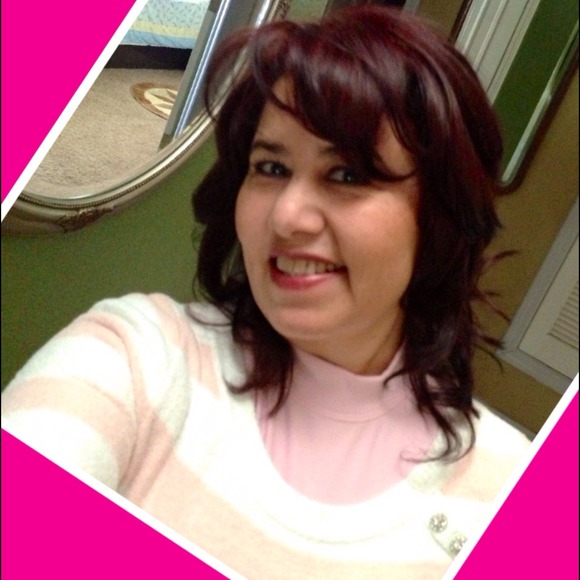 MEET YOUR SELLER💖🌟💄👛👠👗