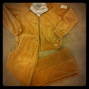 @Kelsey Velour sweat suit ($15 thru Sunday!)