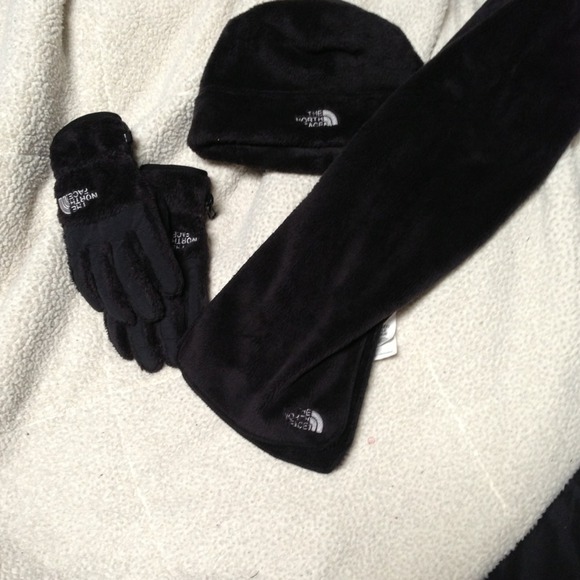 North face Denali thermal beanie/scarf/gloves