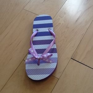 flip flops with bow